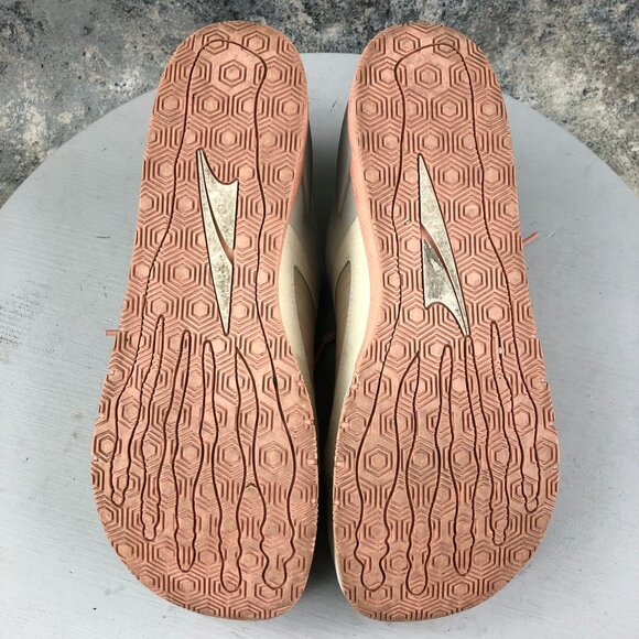 Altra Women's Size 9.5 Hiit XT Mid White Custom Knit Athletic Shoes AFW1976A-1 - Picture 10 of 14